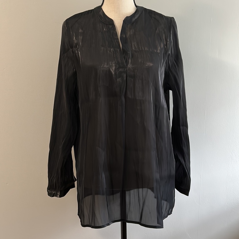 NWT Vince Camuto ‘Opulent Mood’ Black V-Neck Blouse Size M